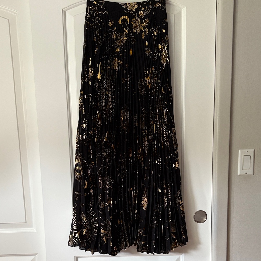 Alice + Olivia Shannon Pleated Maxi Skirt in Sunshine